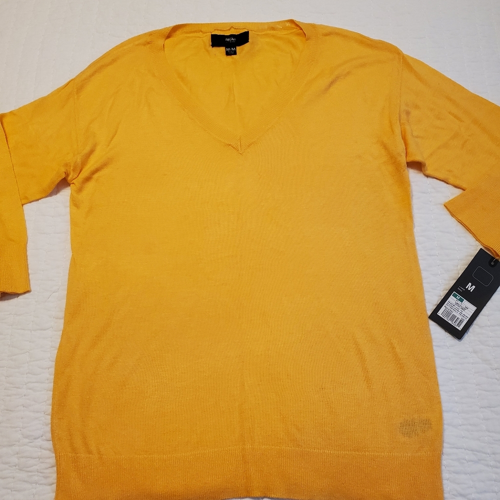 Sweater - Picture 2 of 4